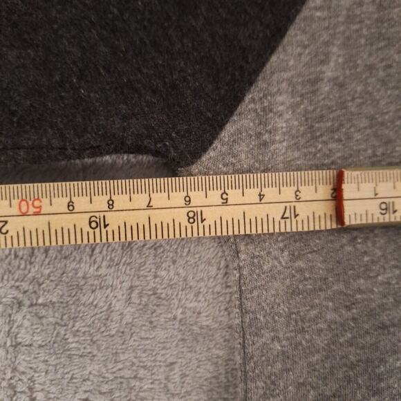 ROCK AND ROLL HALL OF FAME MUSEUM T-Shirt 3/4 Sleeve Size Medium Cotton - Picture 7 of 7